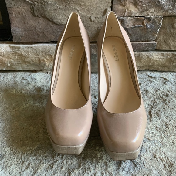 Nine West Nude Leather Platform Pumps - Picture 6 of 9